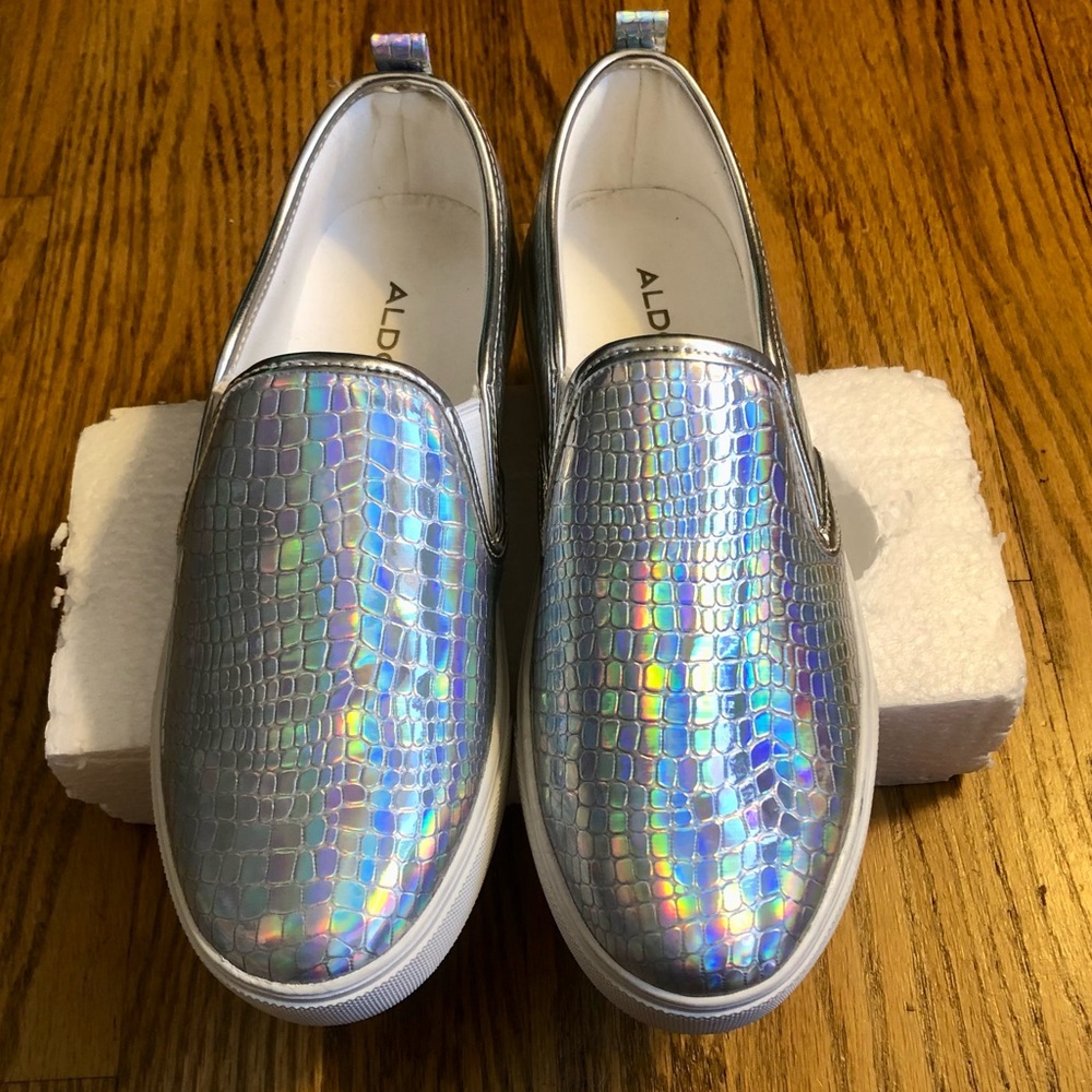 Aldo Irridescent Slip on shoes Size 7.5